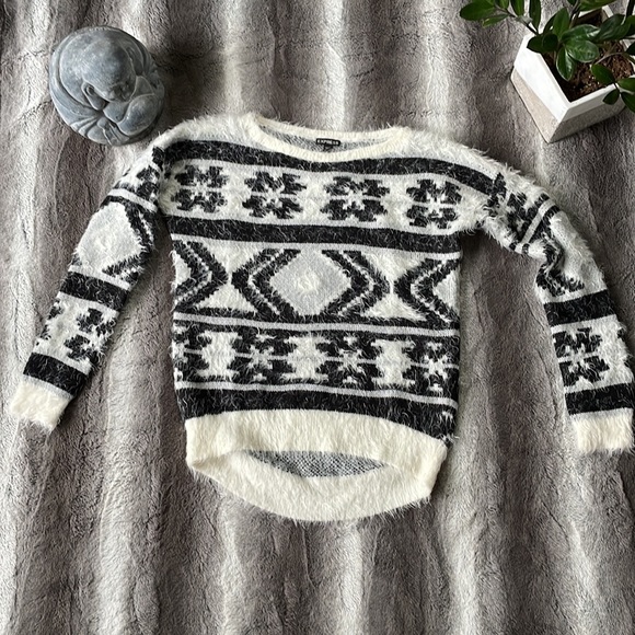 Black and Cream Express Sweater - Picture 2 of 4